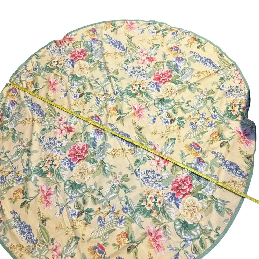 Thomasville Tablecloth 70 x 66